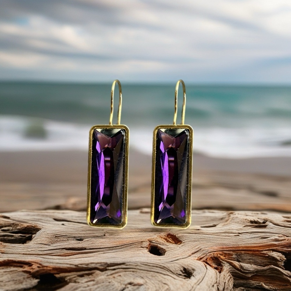 Handcrafted earrings with Austrian baguette crystal